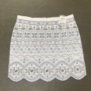 NWT $249 Club Monaco Beaded Elegant White and Blue Skirt Size 2